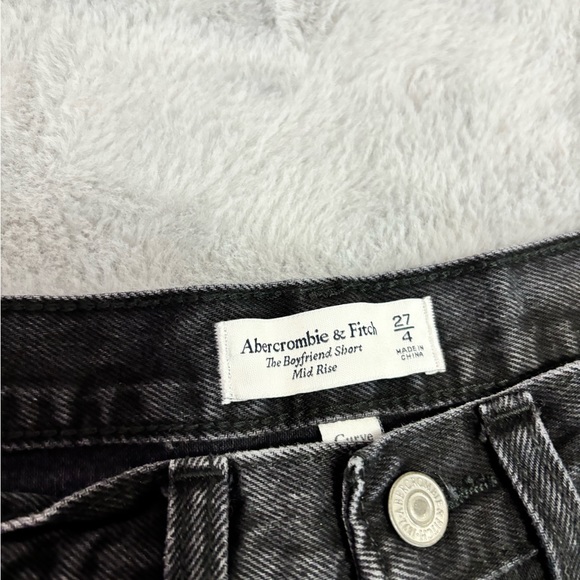 Abercrombie curve love shorts - Picture 2 of 3